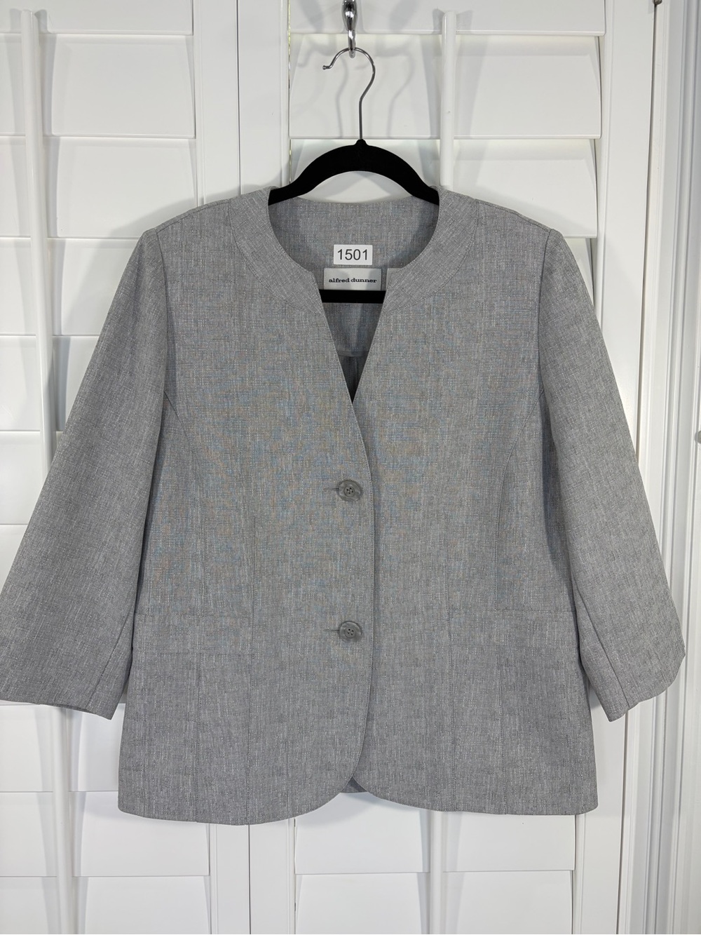 Alfred Dunner Light Gray Collarless Two-Button Jacket (10)